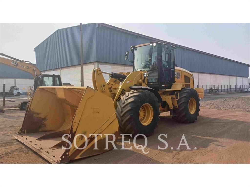 CAT 938K Фронтальні навантажувачі