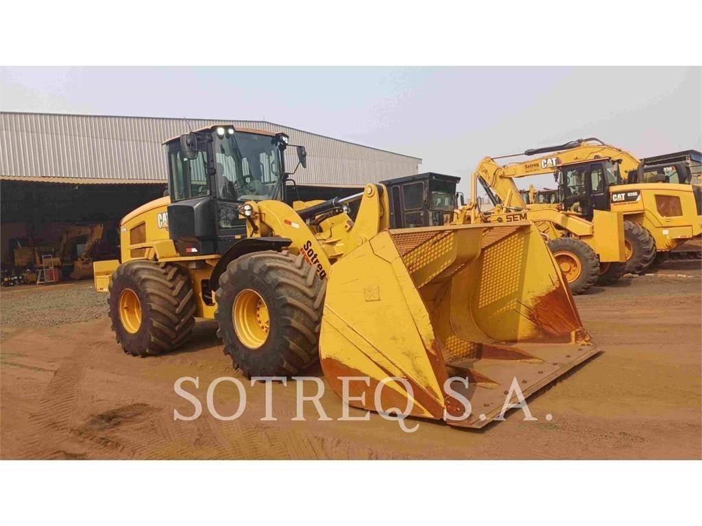 CAT 938K Фронтальні навантажувачі