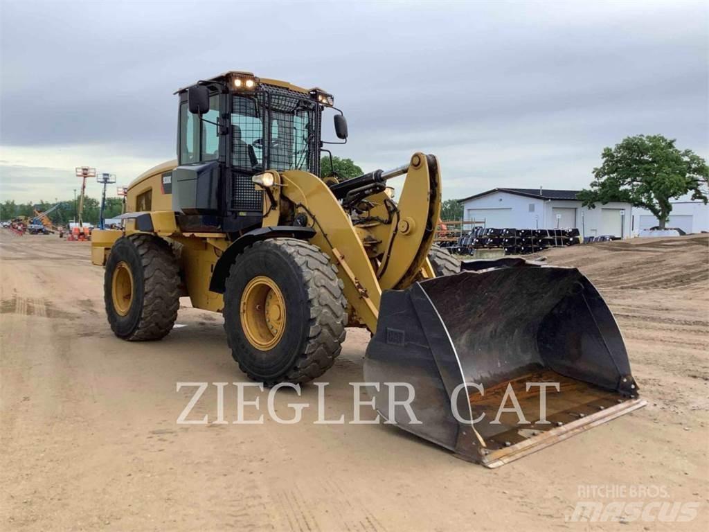 CAT 938K Фронтальні навантажувачі