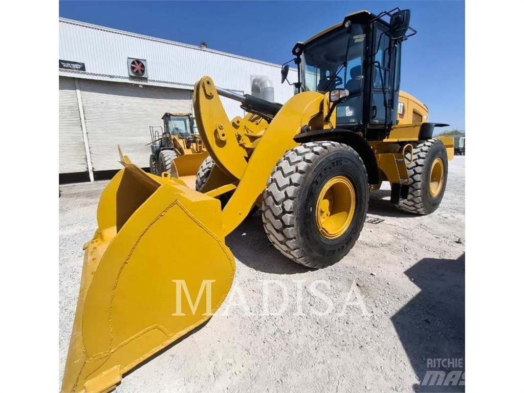 CAT 938K Фронтальні навантажувачі