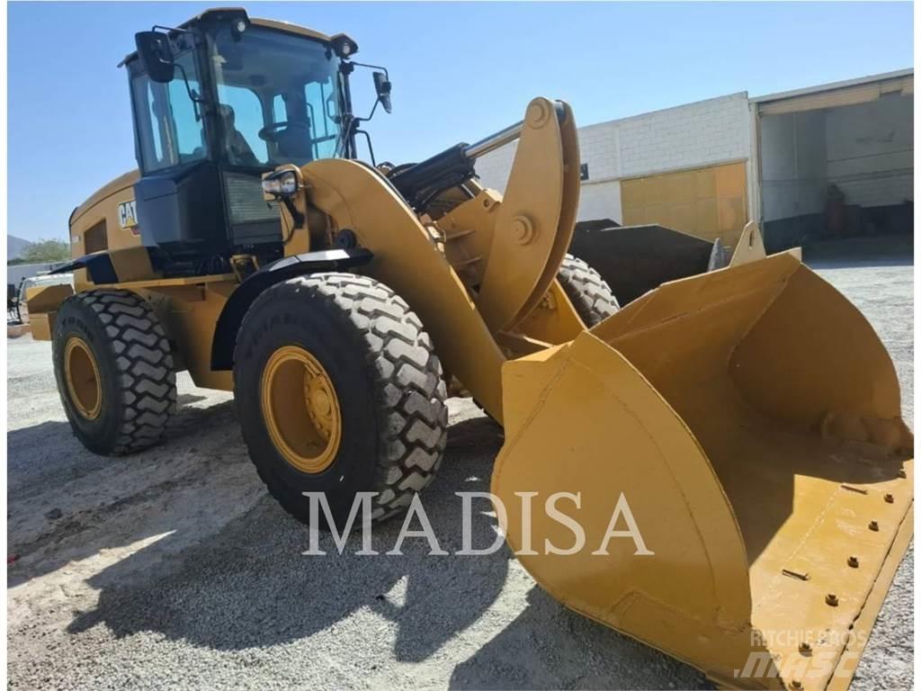 CAT 938K Фронтальні навантажувачі