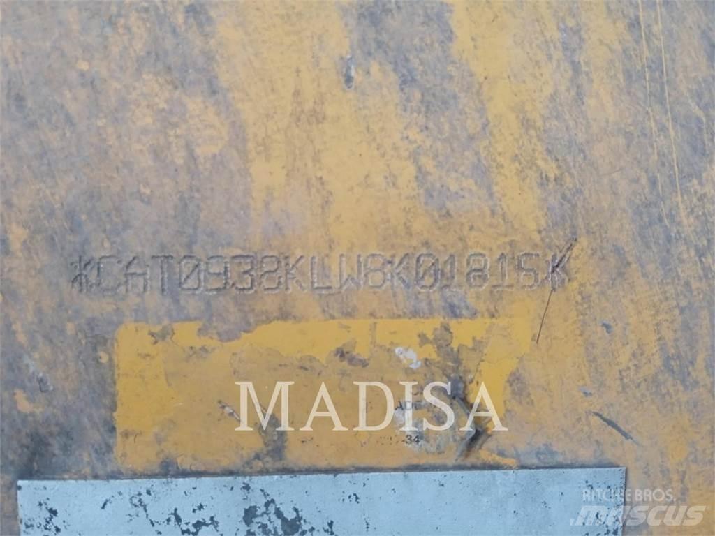 CAT 938K CL2 Фронтальні навантажувачі