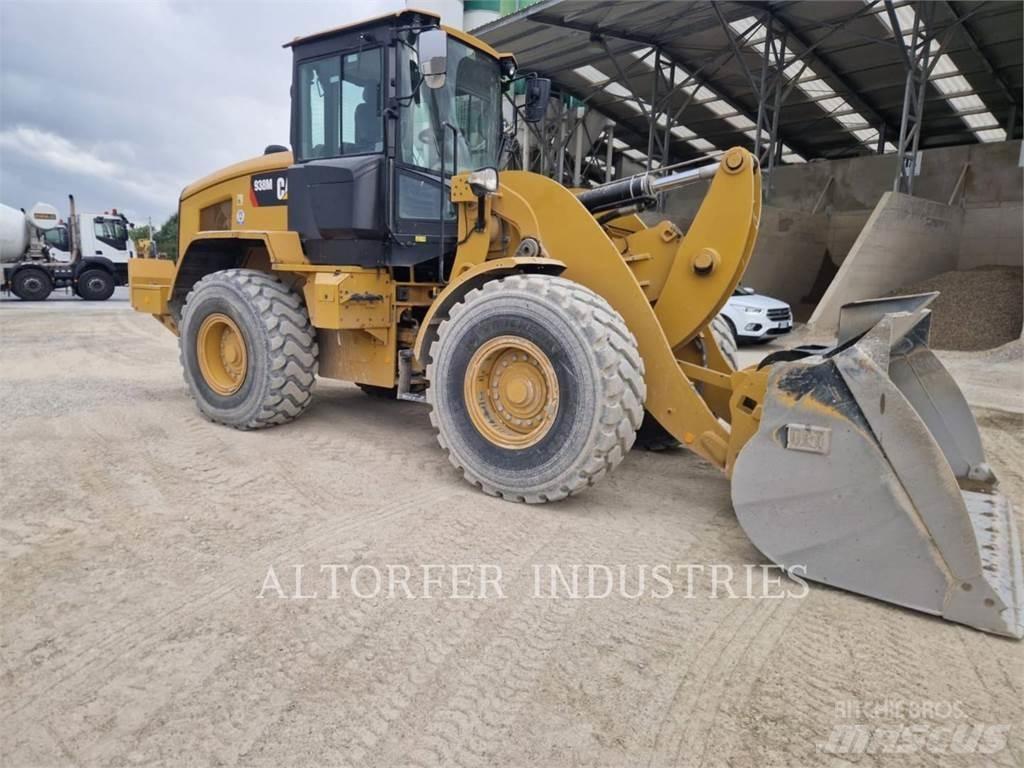 CAT 938M Фронтальні навантажувачі