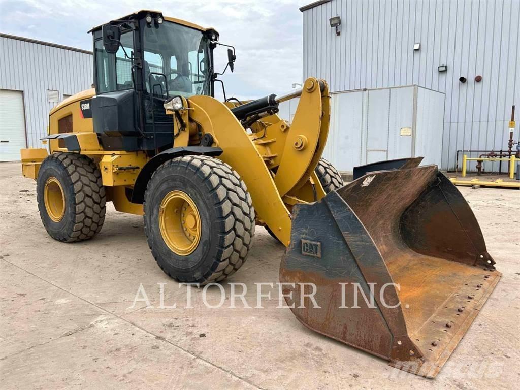 CAT 938M Фронтальні навантажувачі