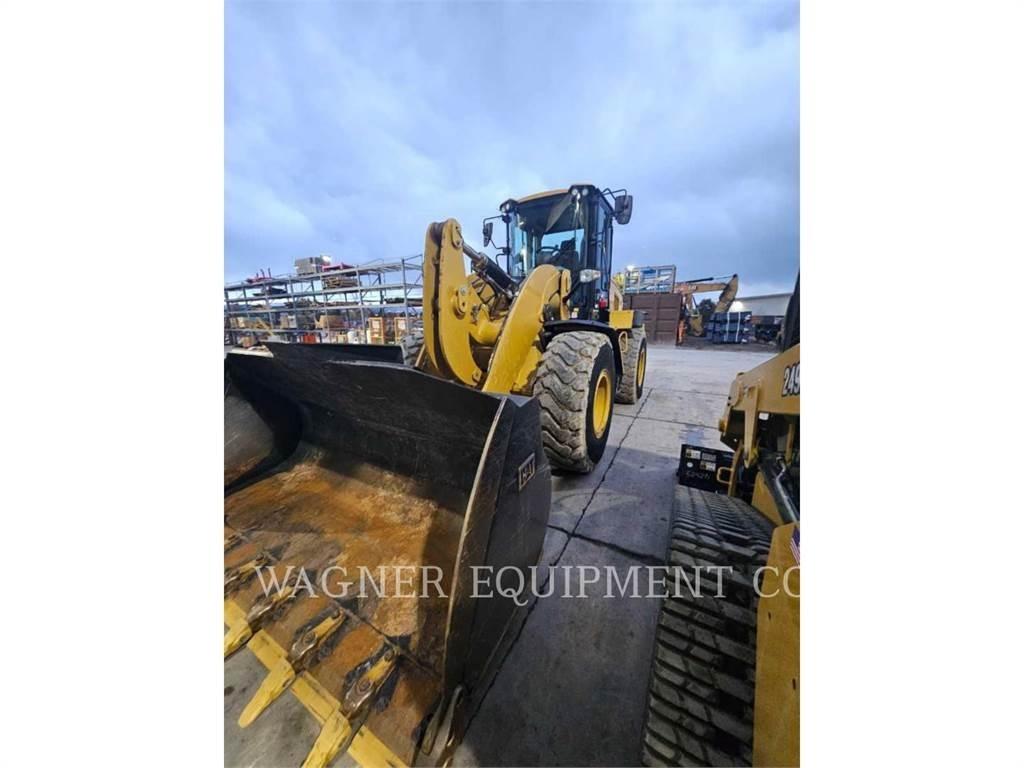 CAT 938M Фронтальні навантажувачі