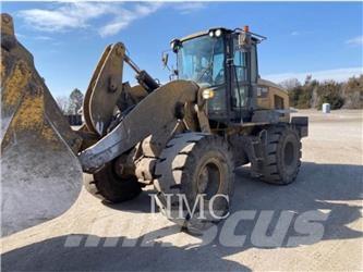 CAT 938M Фронтальні навантажувачі