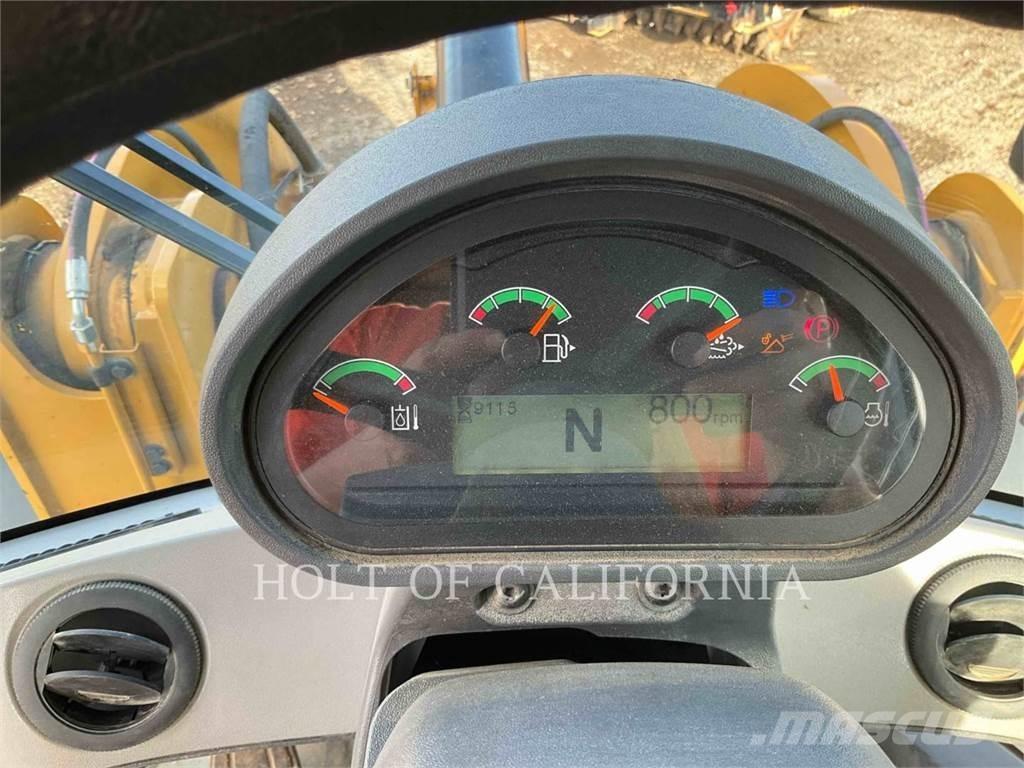 CAT 938M Фронтальні навантажувачі
