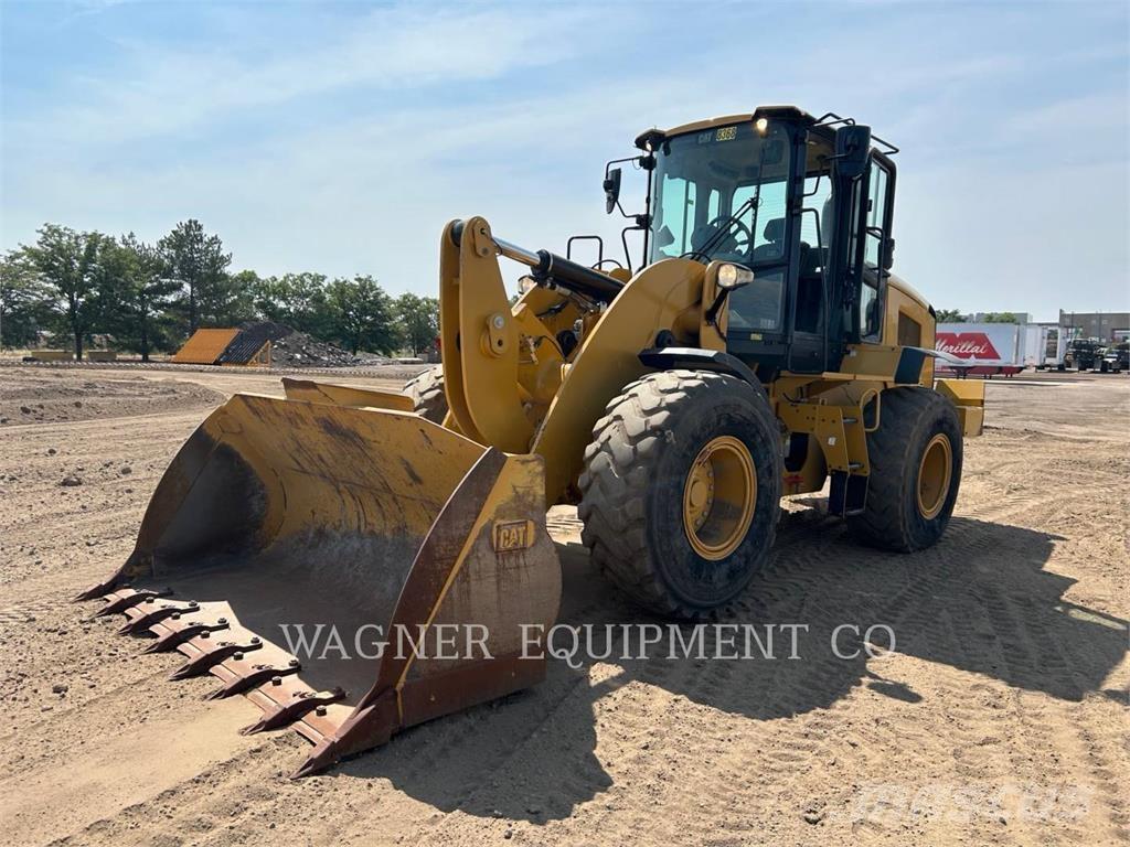 CAT 938M Фронтальні навантажувачі