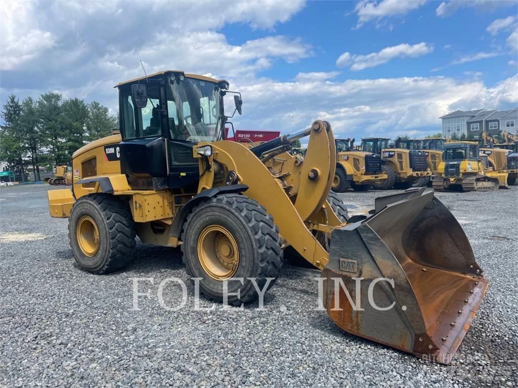 CAT 938M Фронтальні навантажувачі