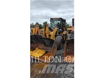 CAT 938M Фронтальні навантажувачі