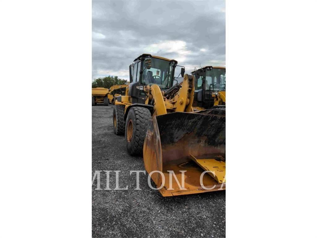 CAT 938M Фронтальні навантажувачі