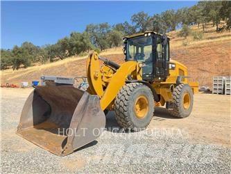 CAT 938M Фронтальні навантажувачі