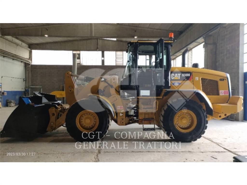 CAT 938M Фронтальні навантажувачі