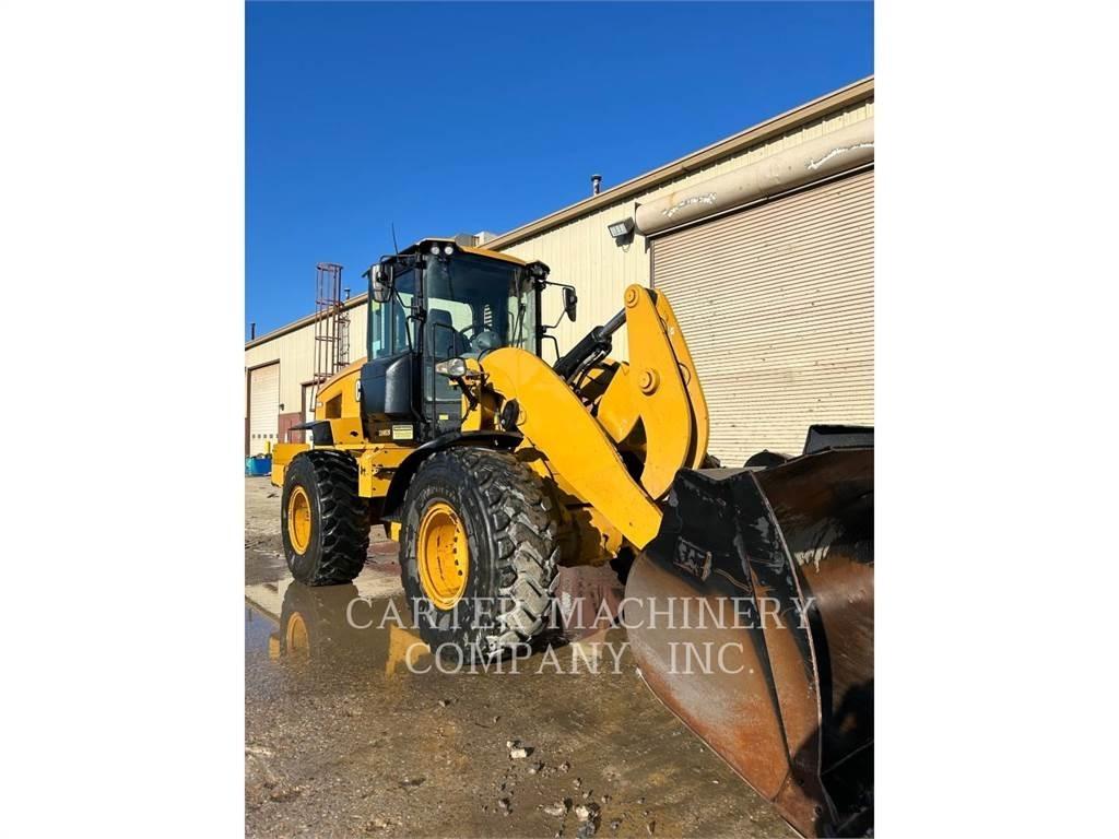 CAT 938M Фронтальні навантажувачі