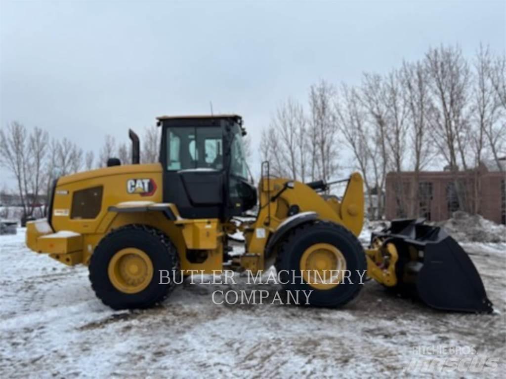 CAT 938M Фронтальні навантажувачі