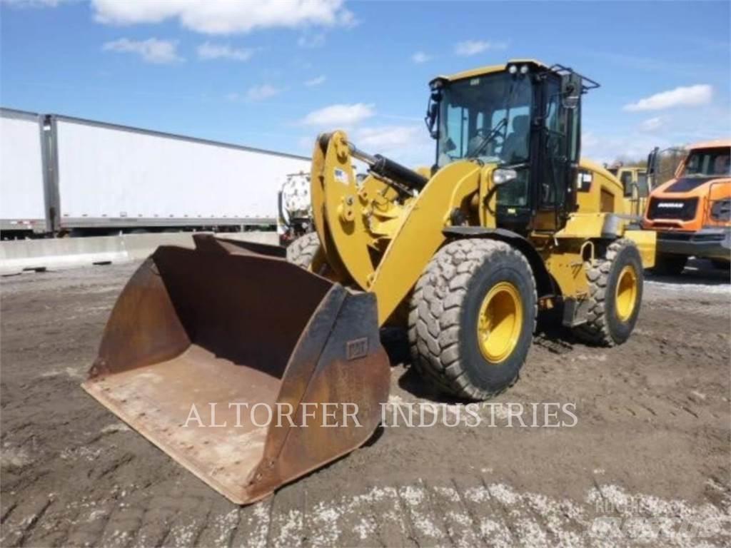 CAT 938M Фронтальні навантажувачі
