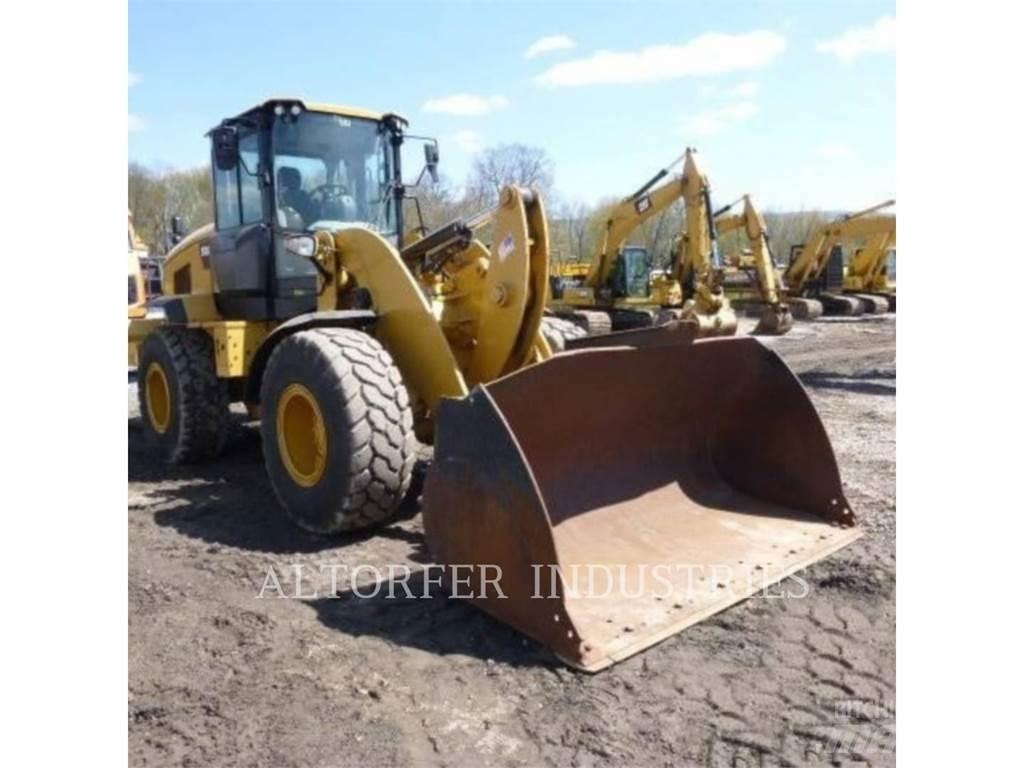 CAT 938M Фронтальні навантажувачі