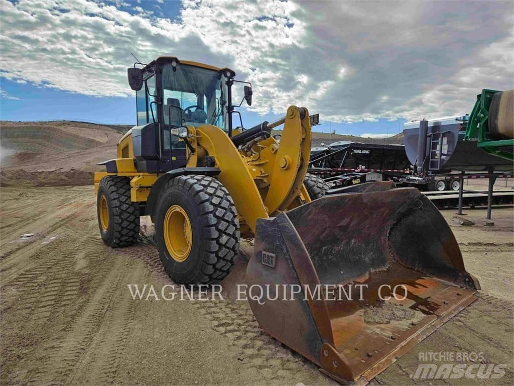 CAT 938M Фронтальні навантажувачі