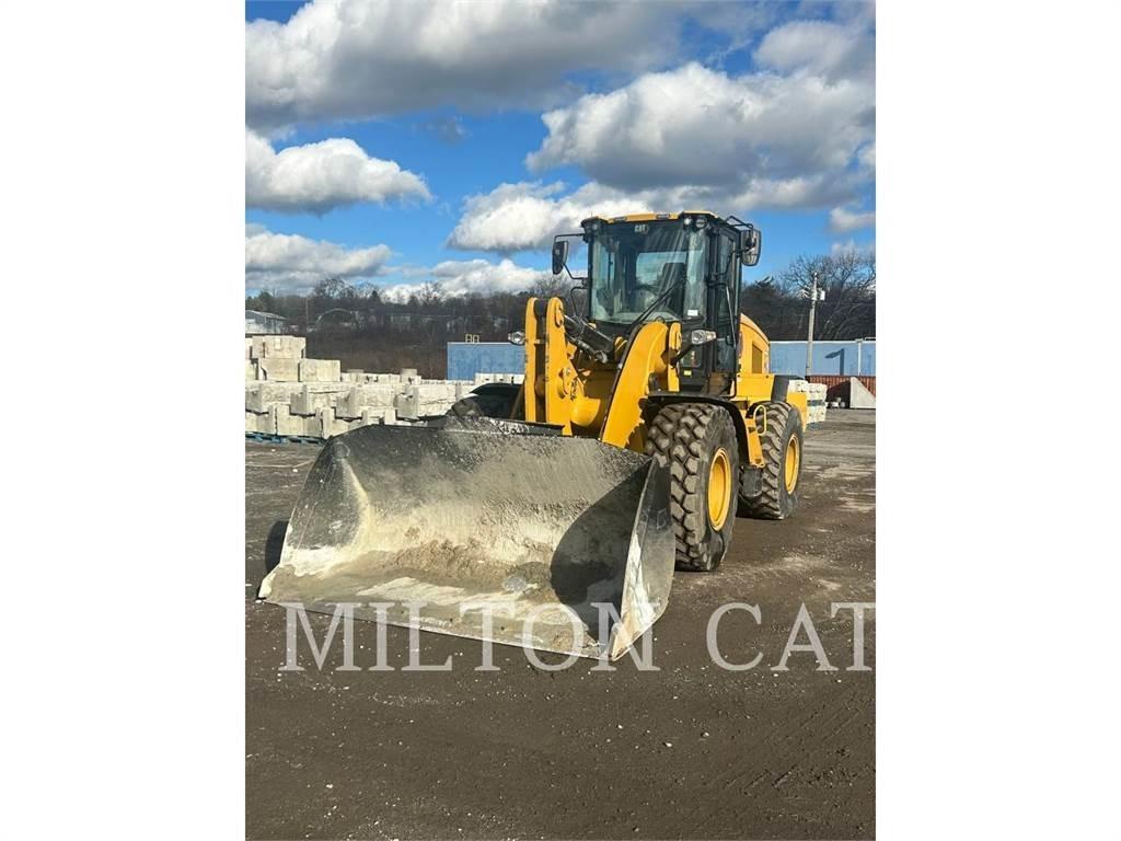 CAT 938M Фронтальні навантажувачі