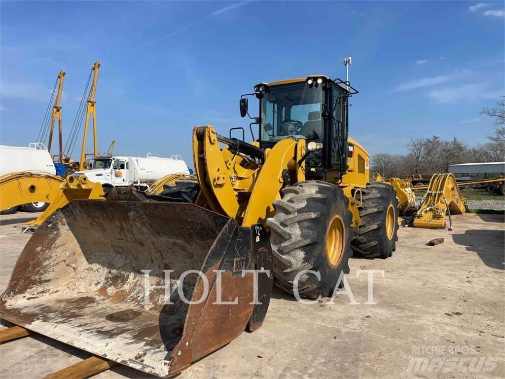 CAT 938M Фронтальні навантажувачі