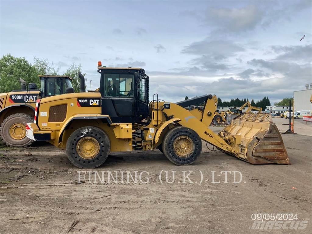 CAT 938M Фронтальні навантажувачі