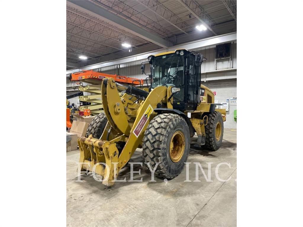CAT 938M Фронтальні навантажувачі