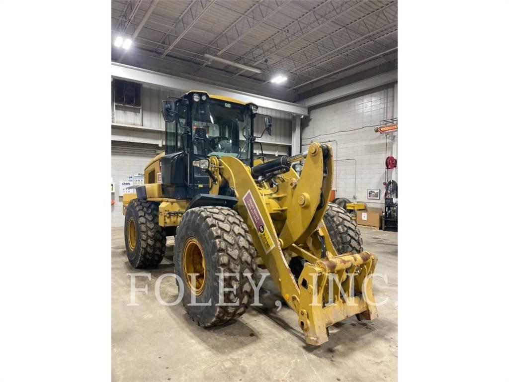 CAT 938M Фронтальні навантажувачі