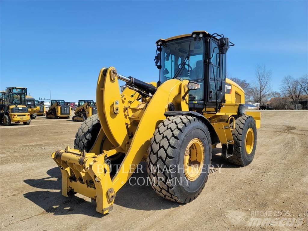 CAT 938M Фронтальні навантажувачі