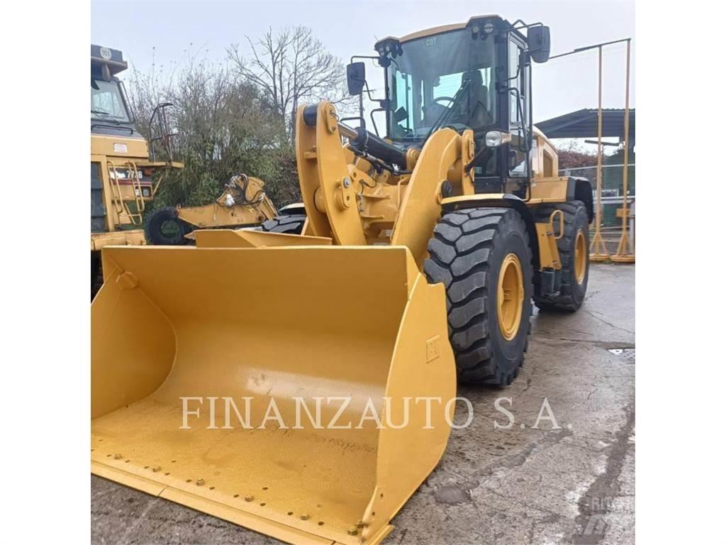 CAT 938M Фронтальні навантажувачі