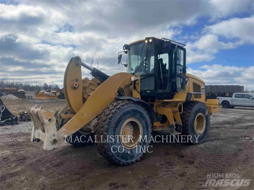 CAT 938M Фронтальні навантажувачі