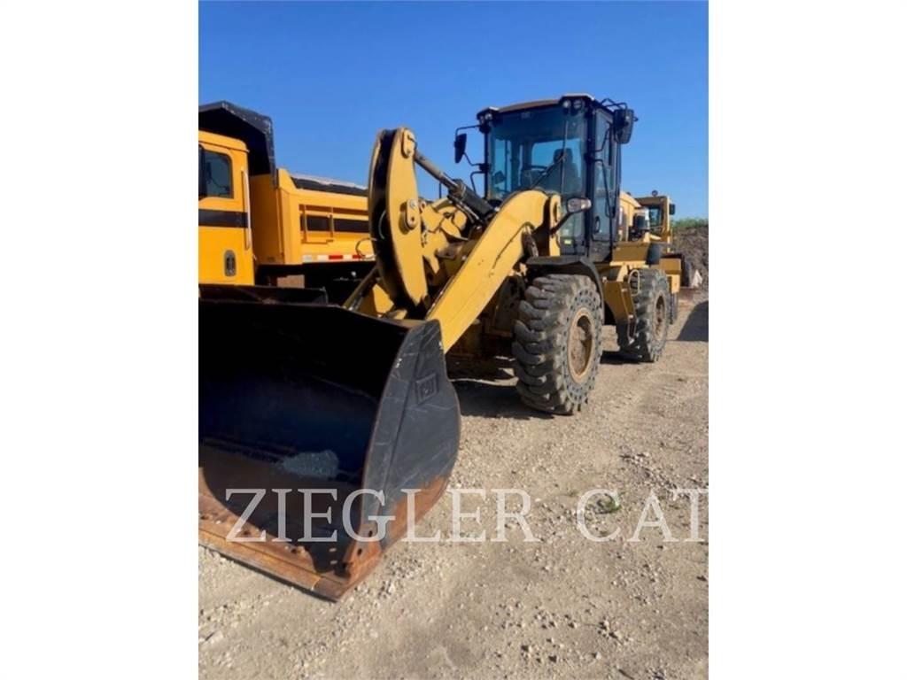CAT 938M Фронтальні навантажувачі