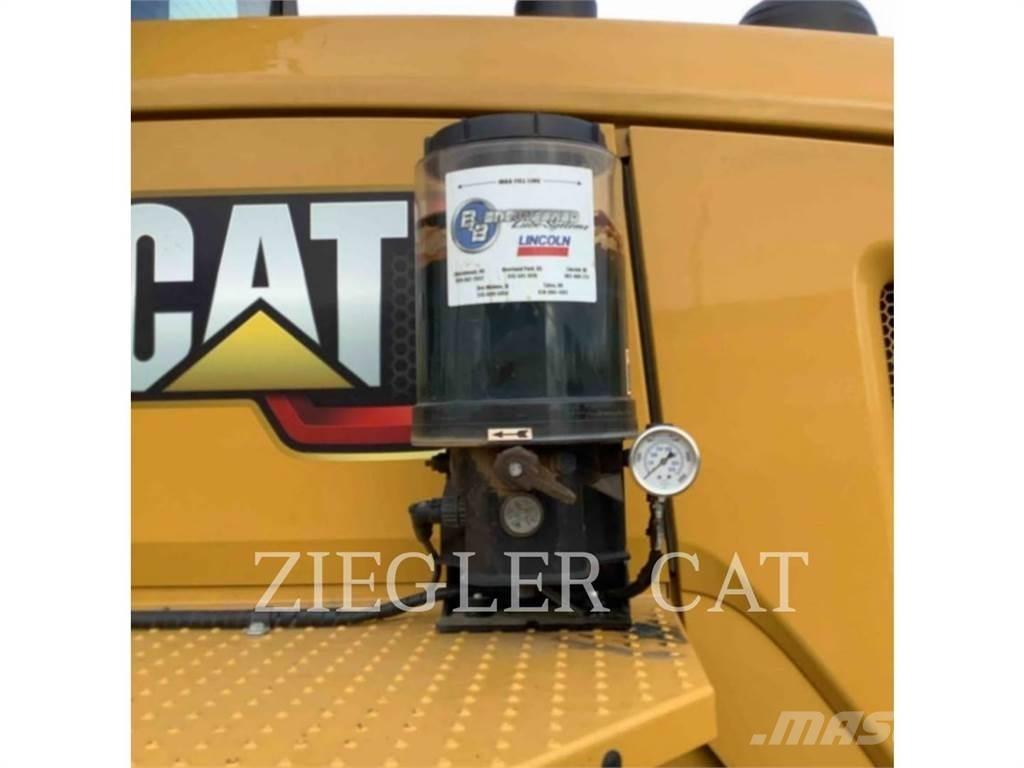 CAT 938M Фронтальні навантажувачі