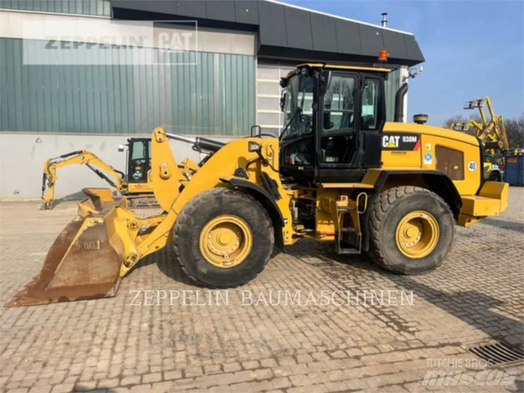 CAT 938M Фронтальні навантажувачі