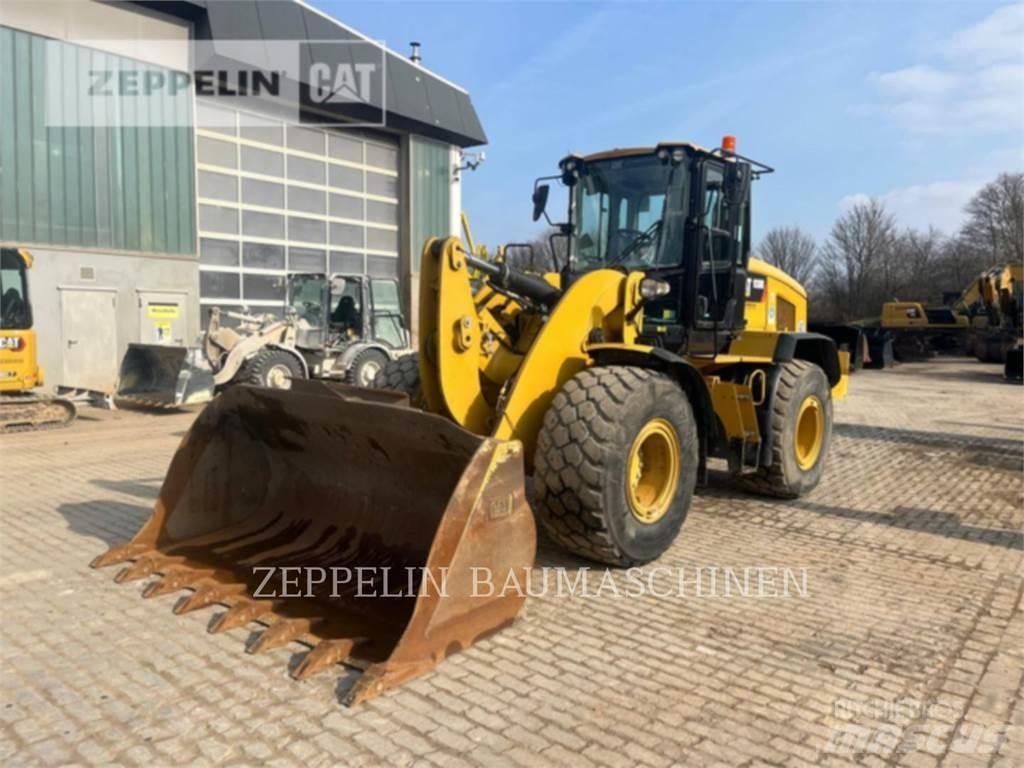 CAT 938M Фронтальні навантажувачі