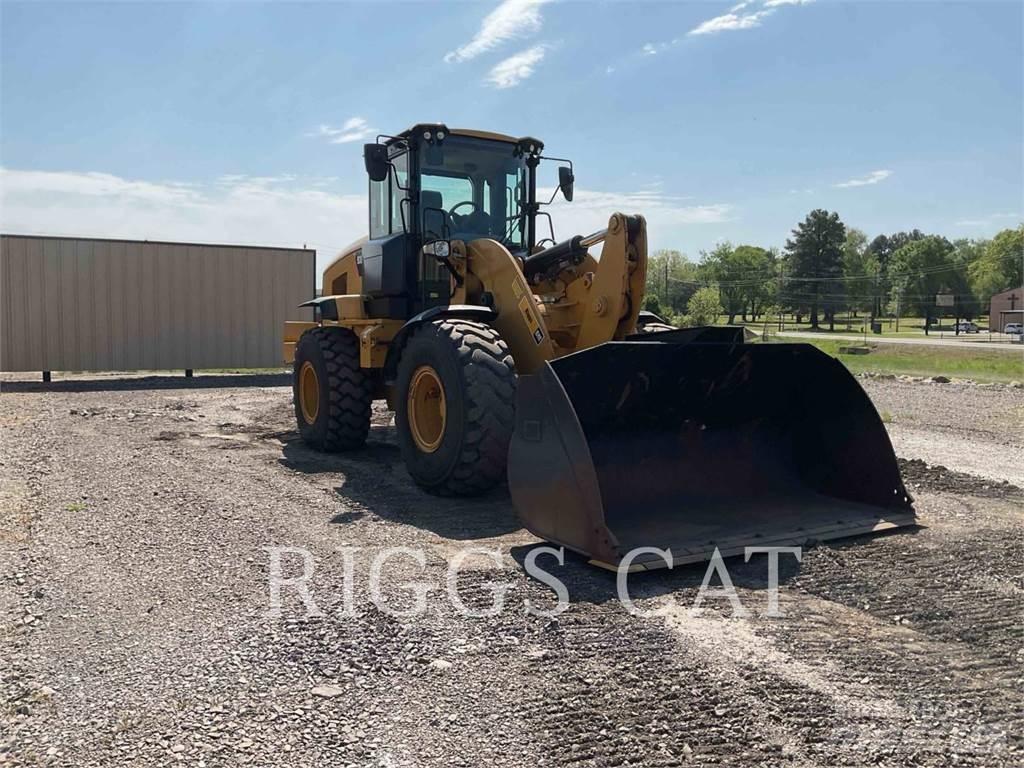 CAT 938M Фронтальні навантажувачі