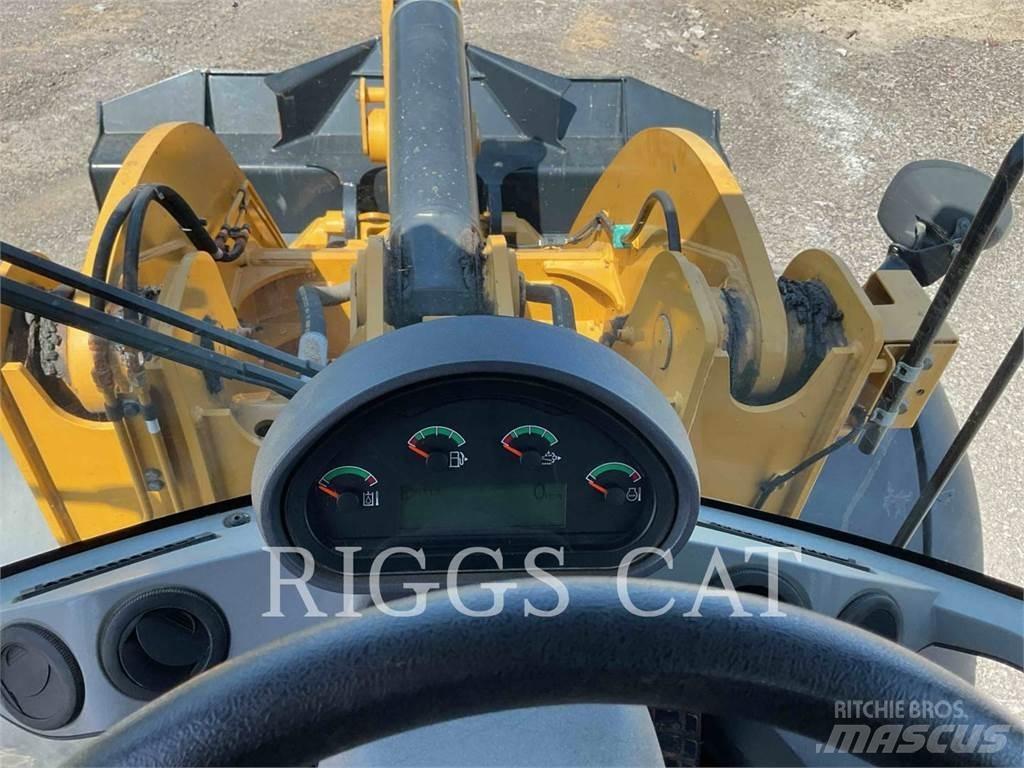 CAT 938M Фронтальні навантажувачі
