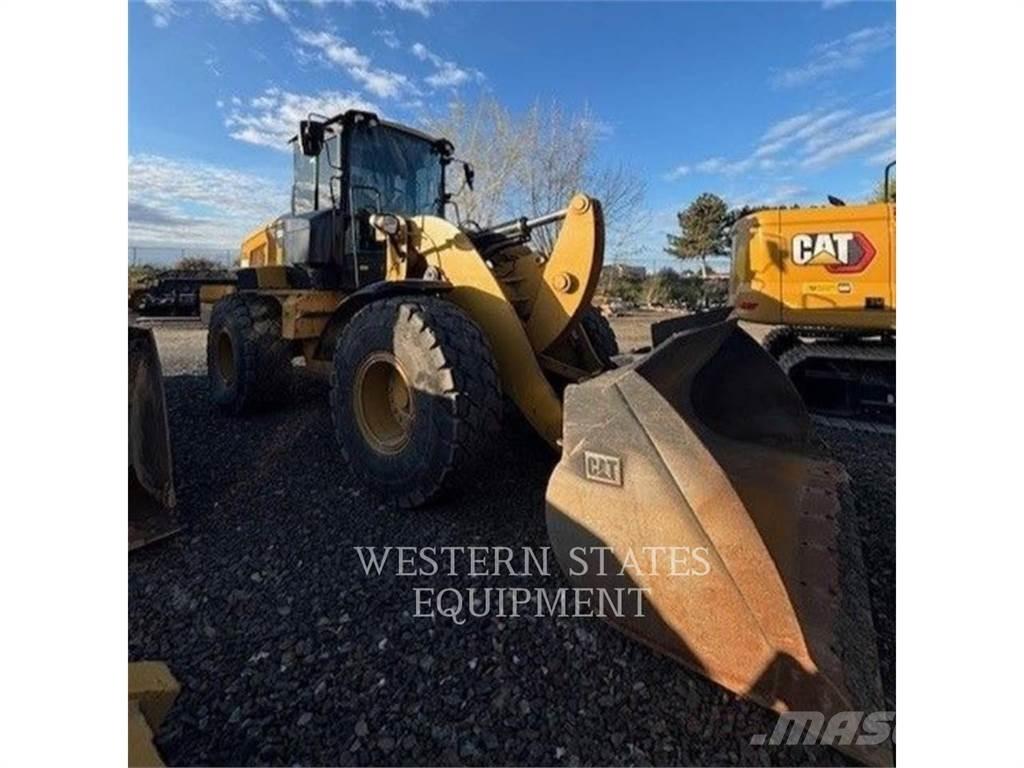 CAT 938M Фронтальні навантажувачі
