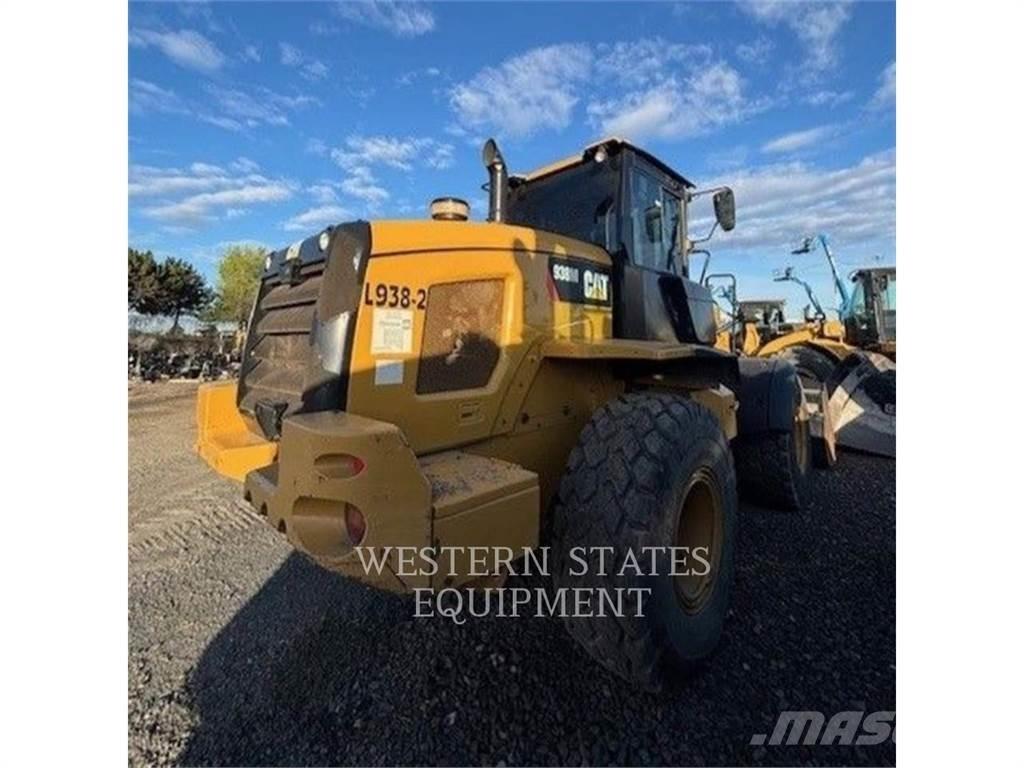 CAT 938M Фронтальні навантажувачі