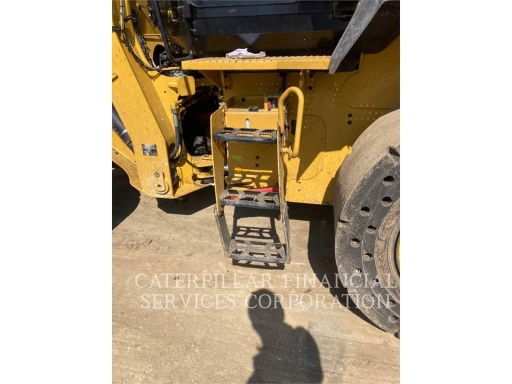 CAT 938M Фронтальні навантажувачі