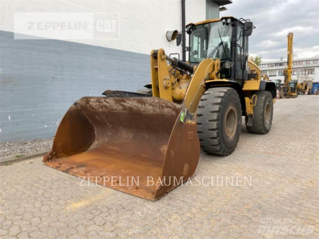 CAT 938M Фронтальні навантажувачі