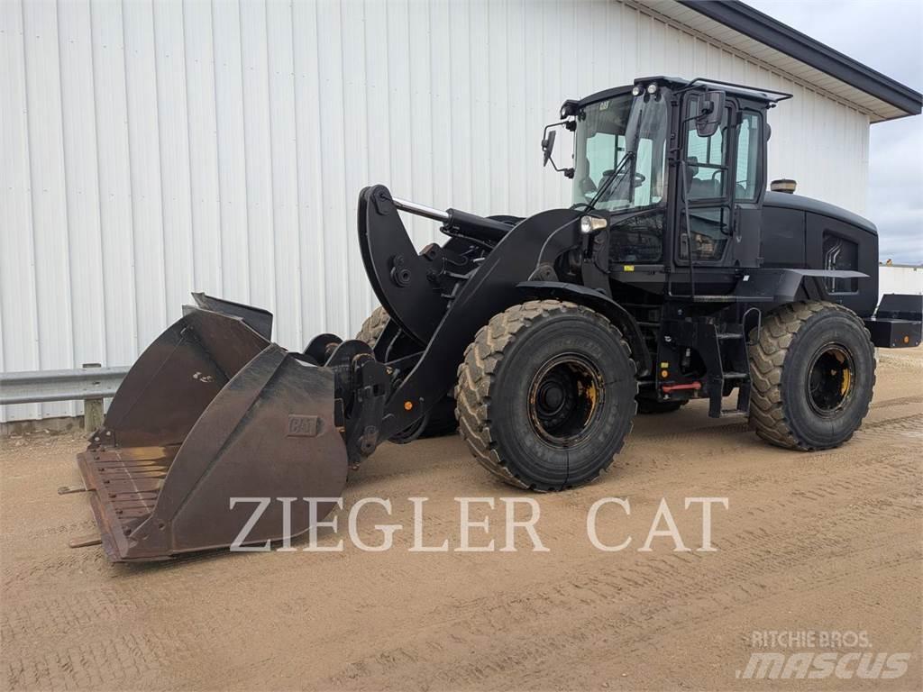 CAT 938M Фронтальні навантажувачі