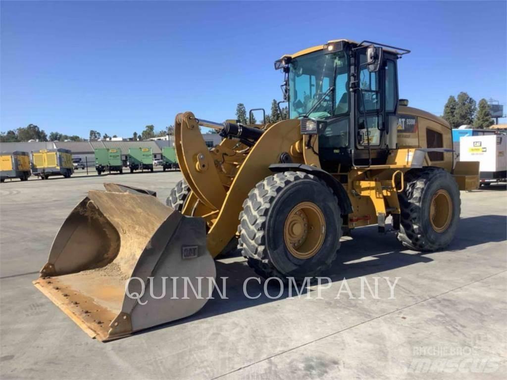 CAT 938M Фронтальні навантажувачі