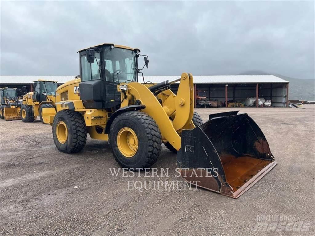 CAT 938M Фронтальні навантажувачі