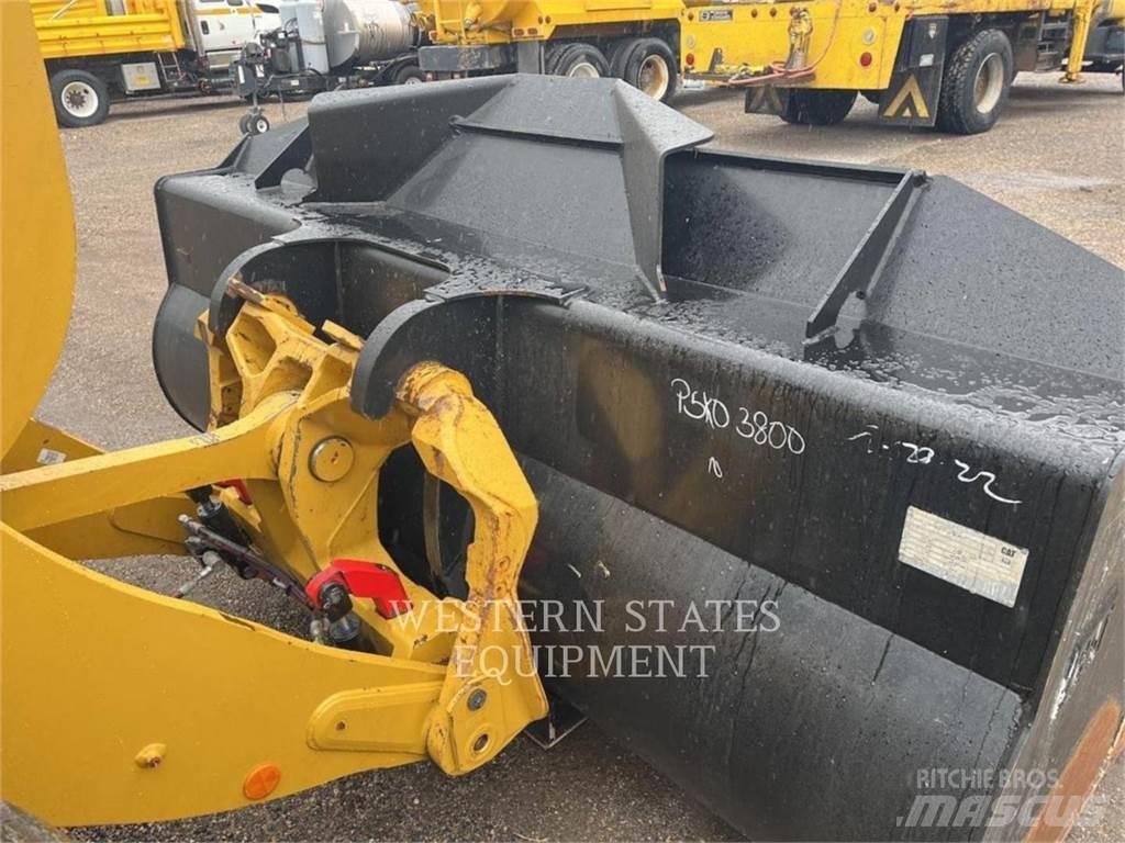 CAT 938M Фронтальні навантажувачі