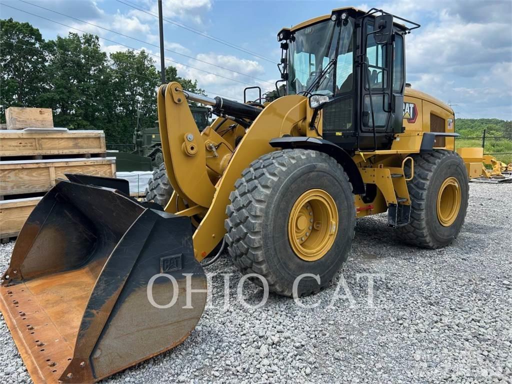 CAT 938M Фронтальні навантажувачі