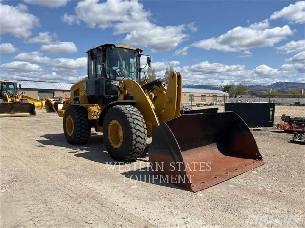 CAT 938M Фронтальні навантажувачі
