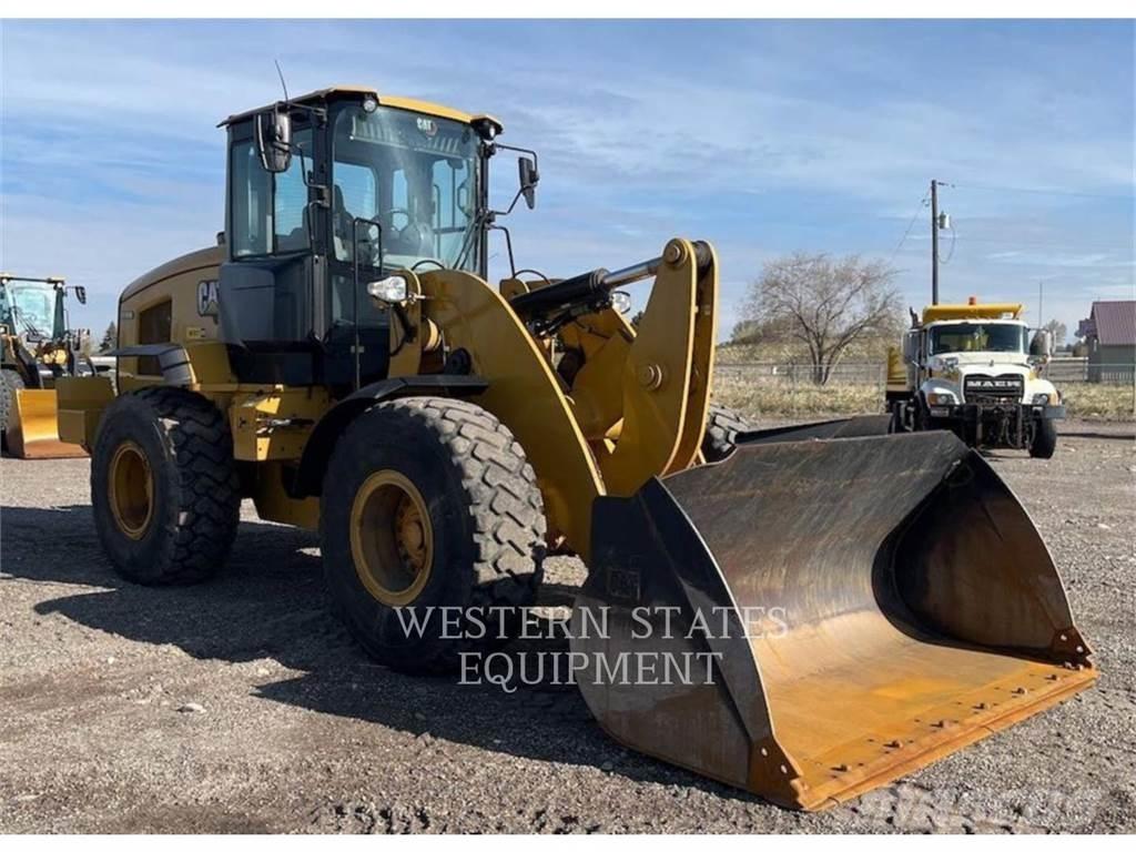 CAT 938M Фронтальні навантажувачі