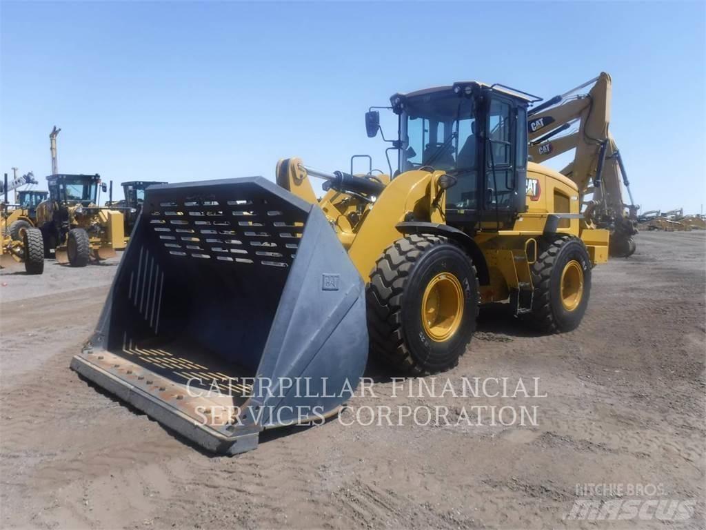 CAT 938M Фронтальні навантажувачі