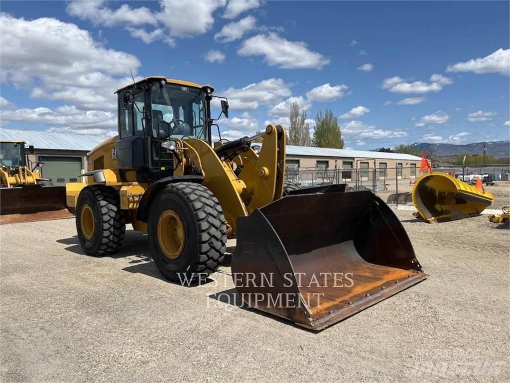 CAT 938M Фронтальні навантажувачі