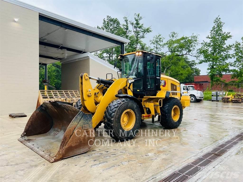 CAT 938M Фронтальні навантажувачі